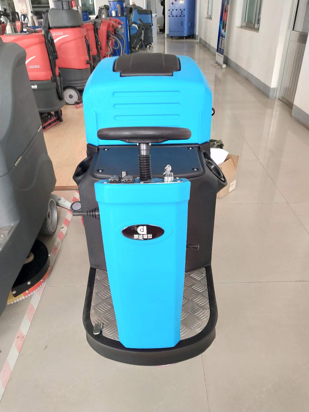  水泥地面的油污用什么能清理掉？是它？ 是它？ 還是它？42